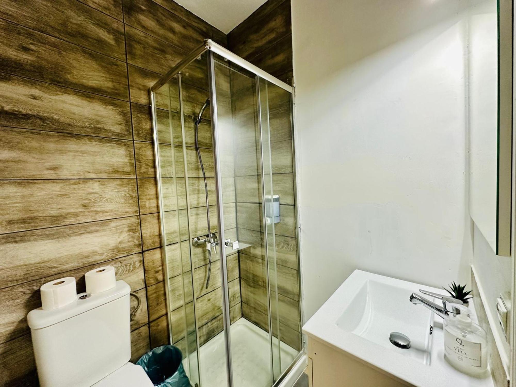 Punta Me Rooms In The Best Location Of Madrid Downtown Exterior photo